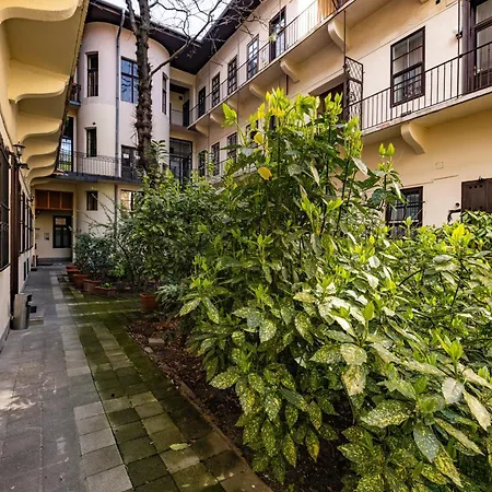 Amber Gardenview Downtown 3* Budapest