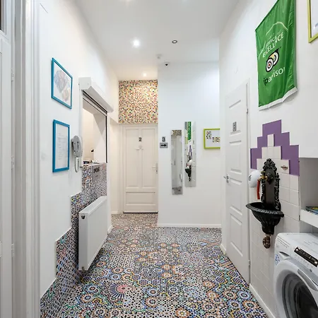 Amber Gardenview Downtown 4*