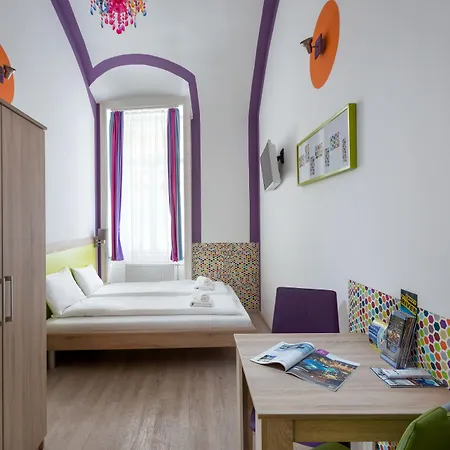 アパートホテル Amber Gardenview Downtown