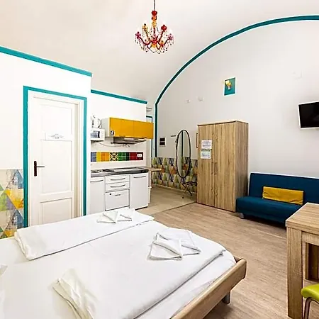 Amber Gardenview Downtown 4*