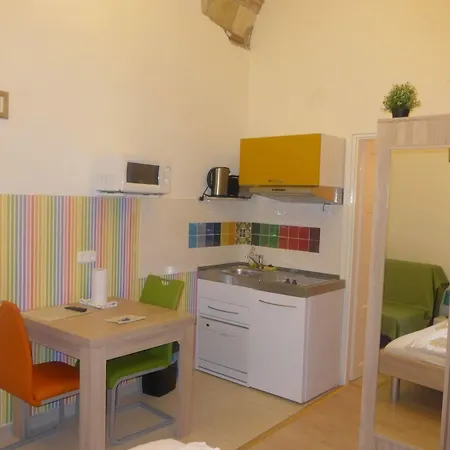 Amber Gardenview Downtown Aparthotel 4*