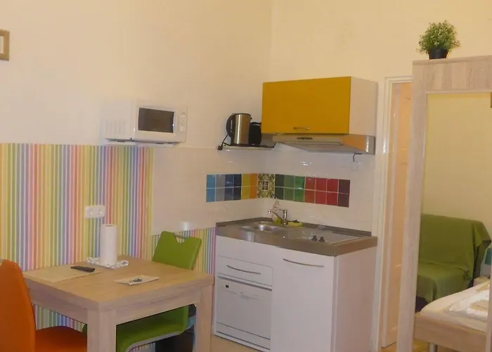 Amber Gardenview Downtown Aparthotel 4*