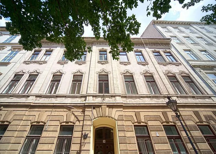 Amber Gardenview Downtown Aparthotel