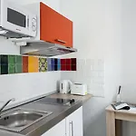 아파트호텔 Amber Gardenview Downtown 4*