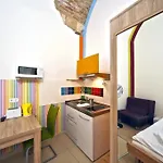 아파트호텔 Amber Gardenview Downtown 4*