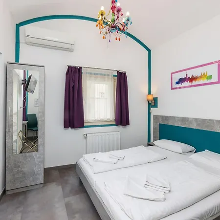 Aparthotel Amber Gardenview Downtown