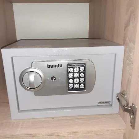 Aparthotel Amber Gardenview Downtown