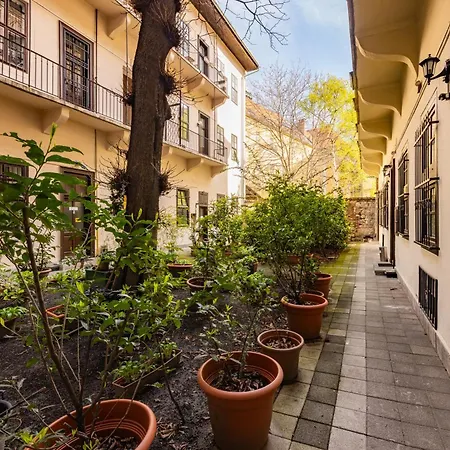 Amber Gardenview Downtown 4* Boedapest