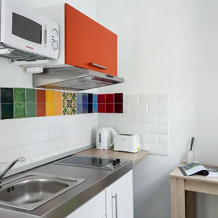 Aparthotel Amber Gardenview Downtown 4*