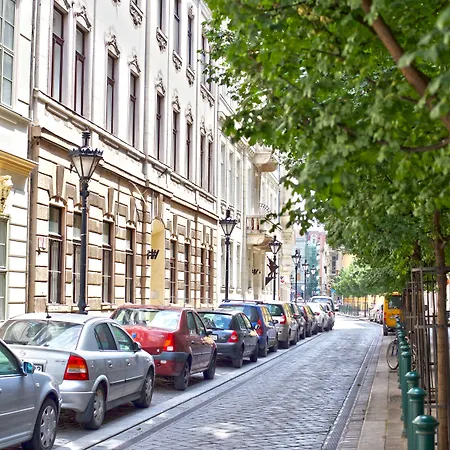 Amber Gardenview Downtown Aparthotel