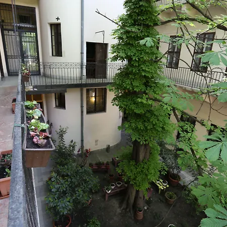 Amber Gardenview Downtown 4*