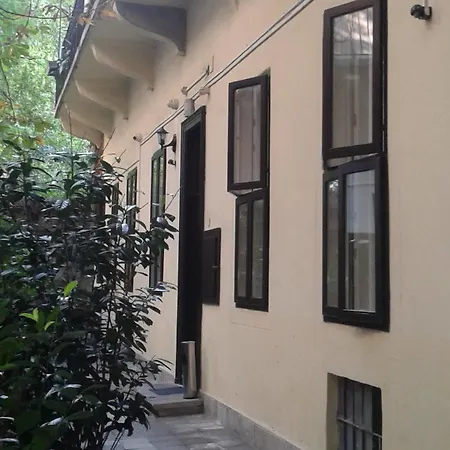 Amber Gardenview Downtown 4*