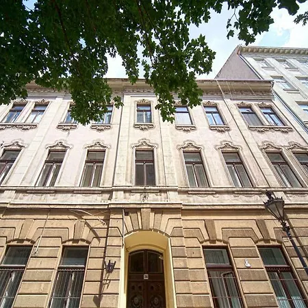 Amber Gardenview Downtown Aparthotel