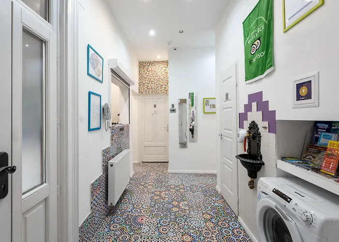 Amber Gardenview Downtown 4*