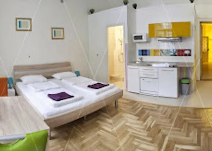 Amber Gardenview Apartahotel