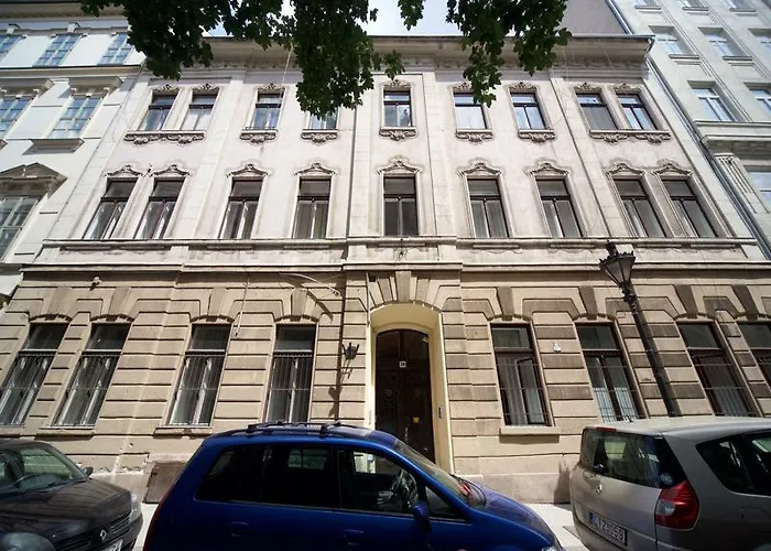 Amber Gardenview Apartahotel Budapest